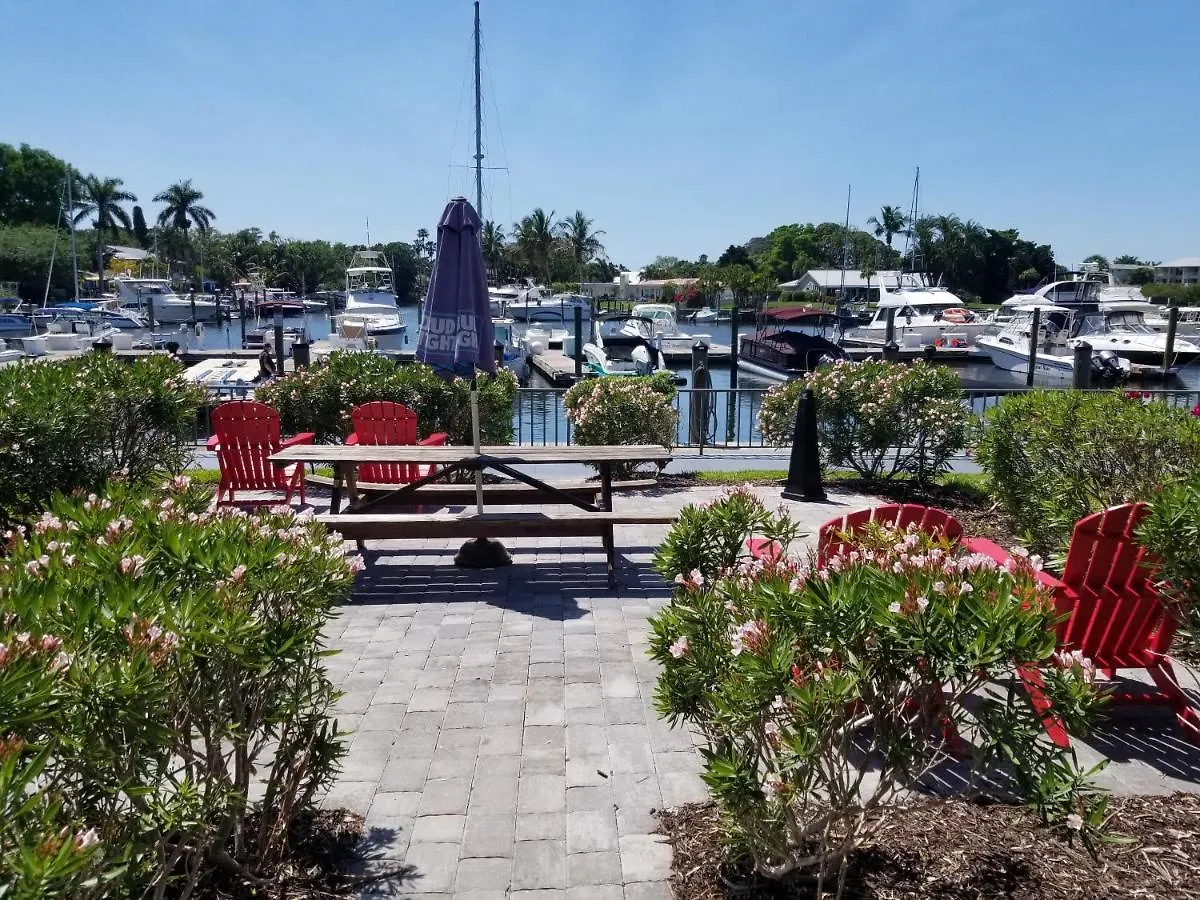 Newly Remodeled Cozy Unit Sarasota Cay Club Close To Airport, Beaches And Shops Aparthotel 0*,